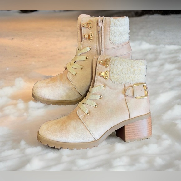 Mia Kids / leather Girl's Boots , In Great Condition - Picture 1 of 7